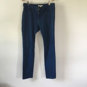 CAbi Skinny Jeans Style 886